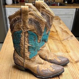 Corral boots